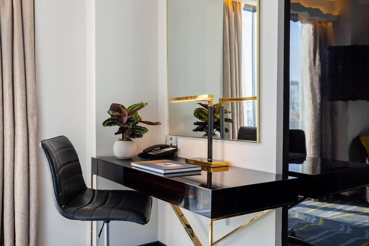 Hotel Saint لندن
