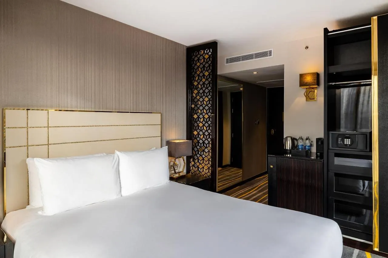 Hotel Saint لندن 4*,